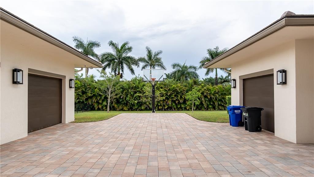 198 Terrace 128-26 B - Residential