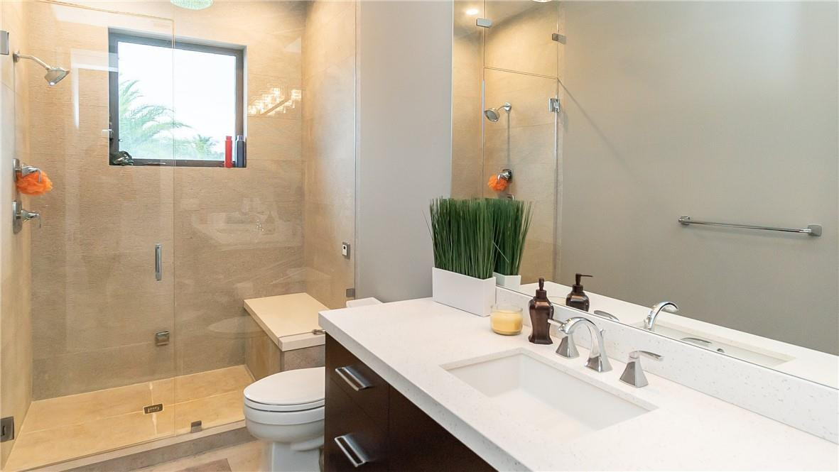 198 Terrace 128-26 B - Residential