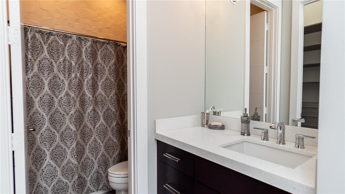 198 Terrace 128-26 B - Residential