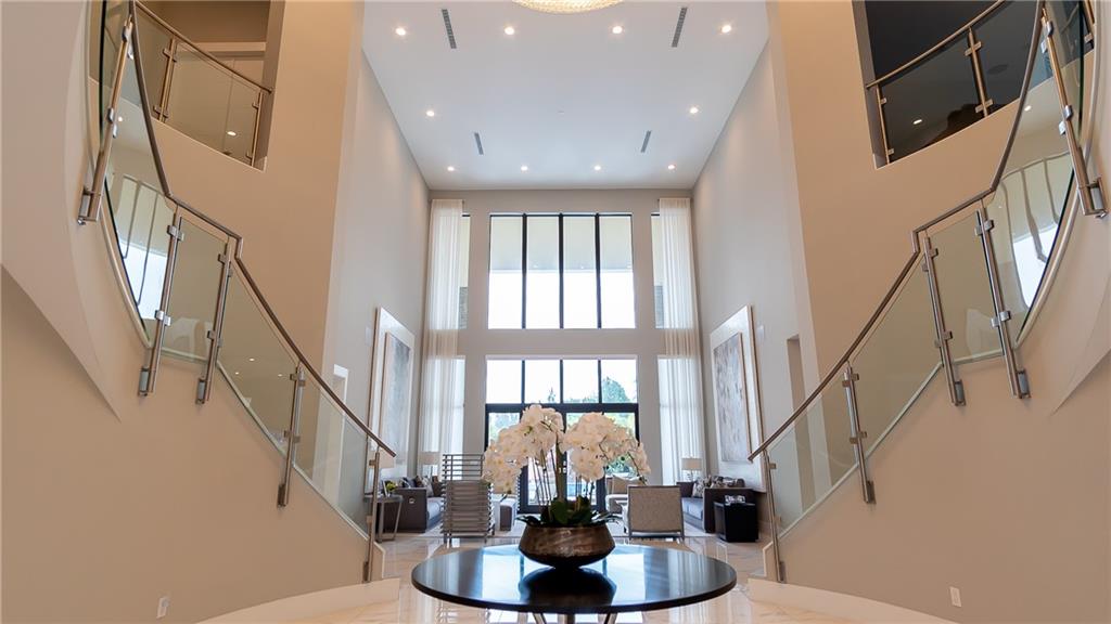 198 Terrace 128-26 B - Residential