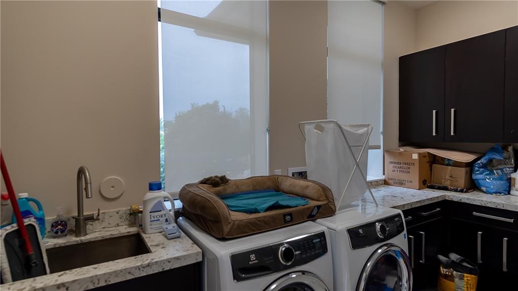 198 Terrace 128-26 B - Residential