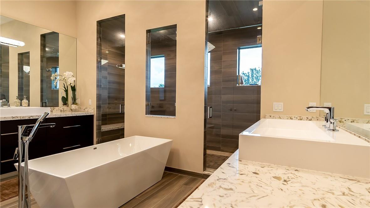 198 Terrace 128-26 B - Residential