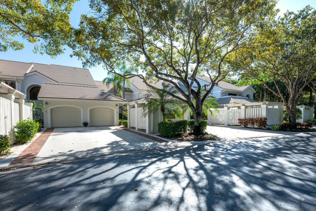 Photo of 16000 W Bay 157 Drive #157, Jupiter, FL 33477 (MLS # R10786515)