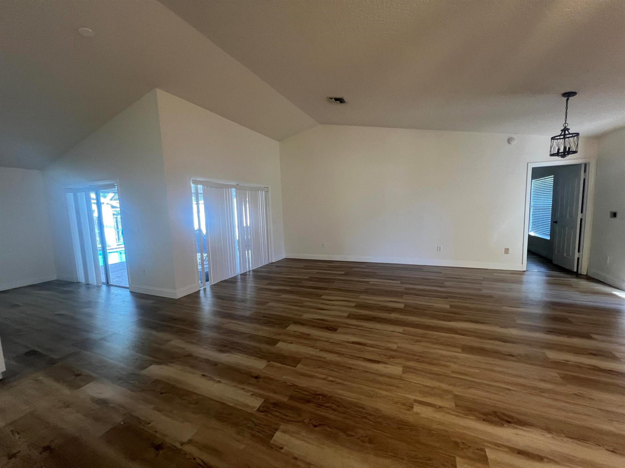 GREENVIEW SHORES 2 OF WEL - Residential