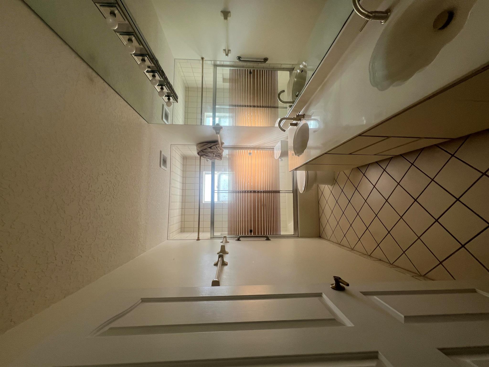 GREENVIEW SHORES 2 OF WEL - Residential