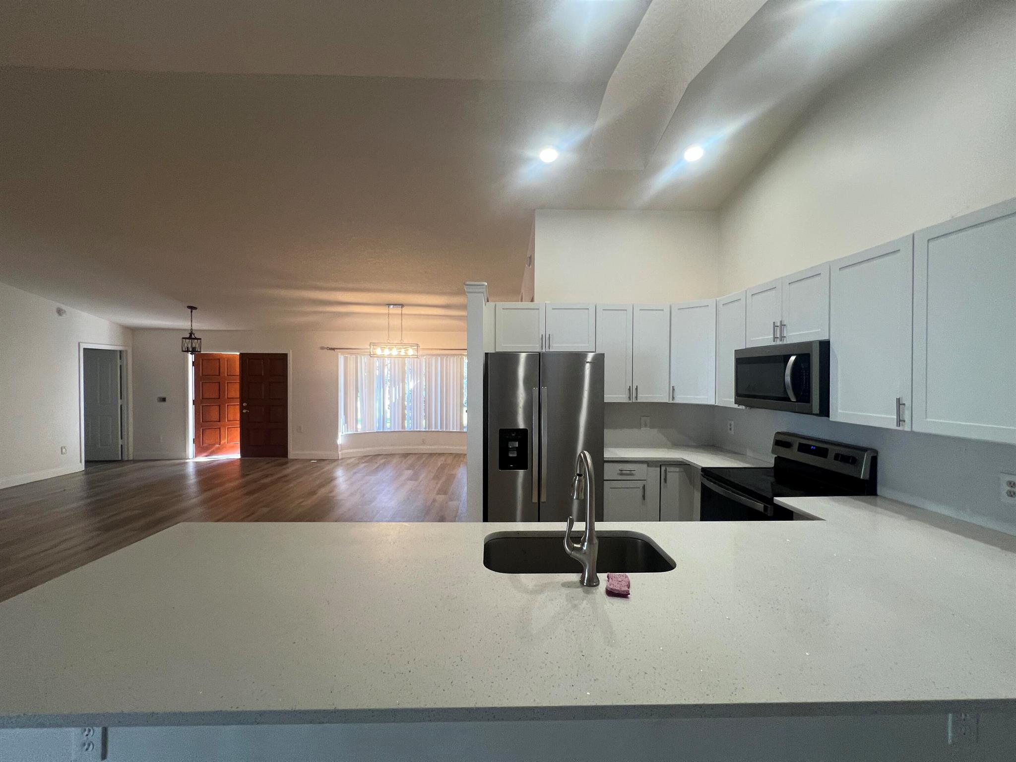 GREENVIEW SHORES 2 OF WEL - Residential