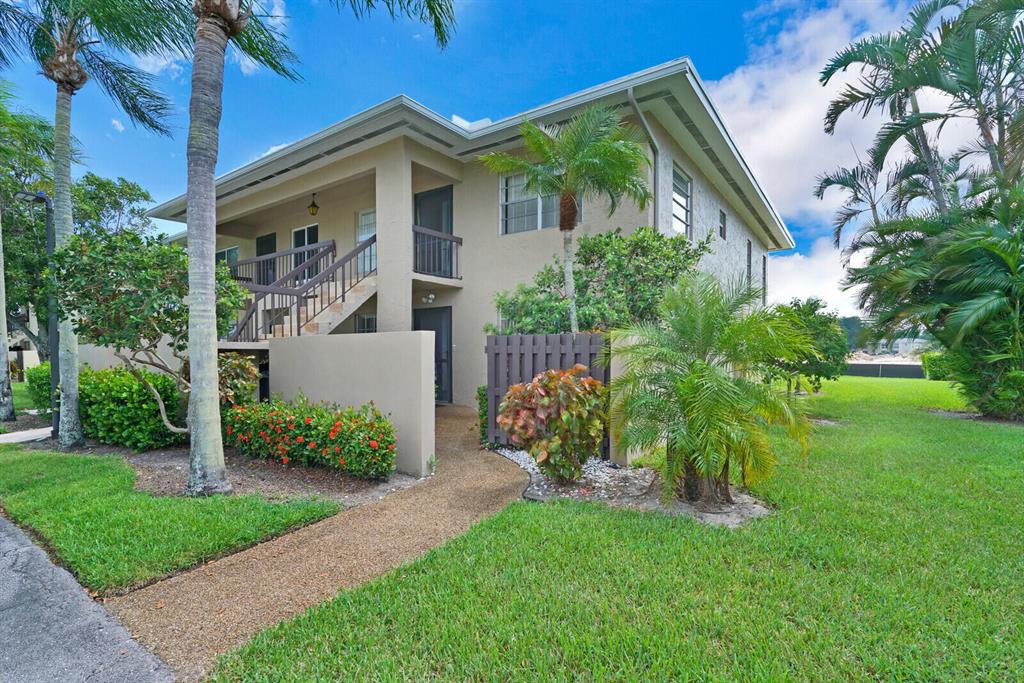 Photo of 5590 Via Delray #B, Delray Beach, FL 33484 (MLS # R10834732)