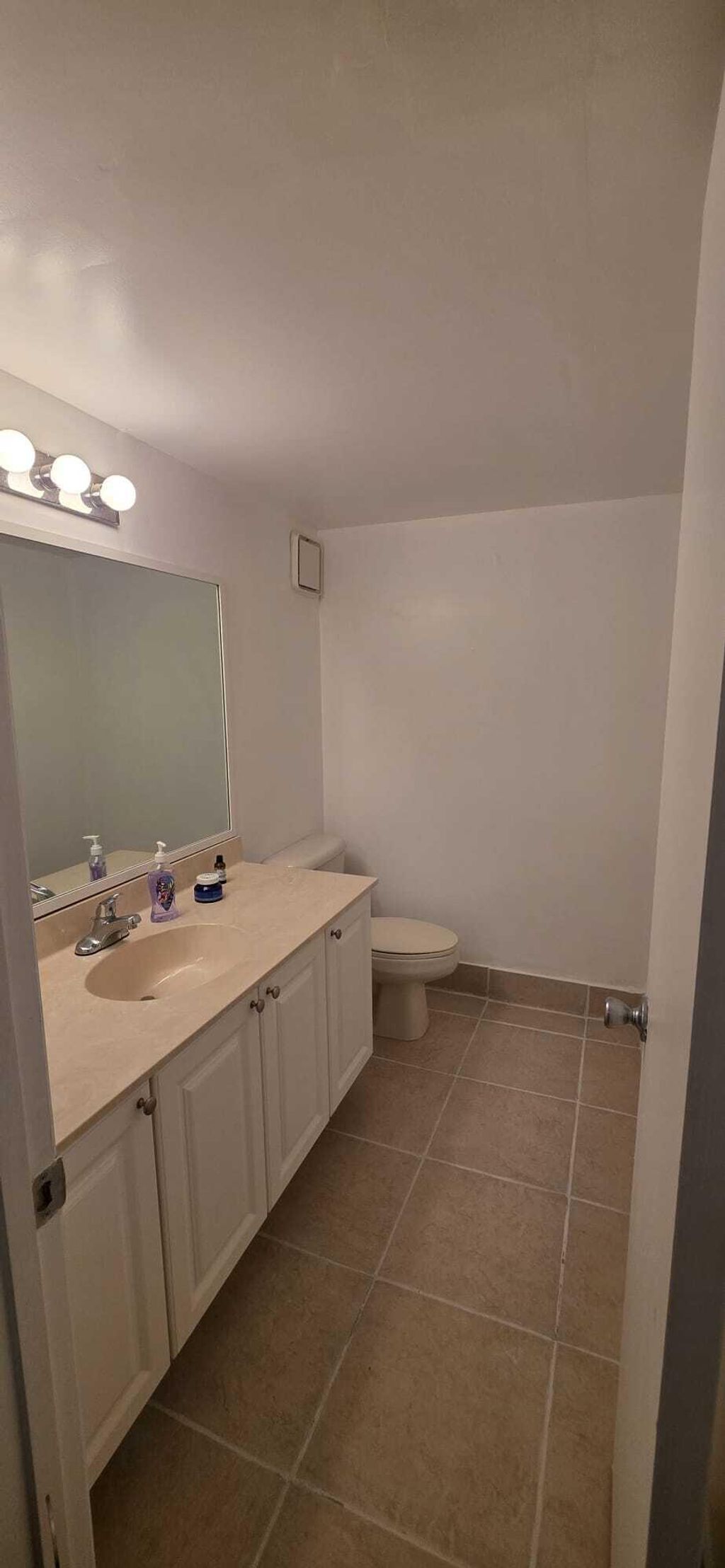 Photo of 711 N Pine Island Road #210, Plantation, FL 33324 (MLS # B26023225)