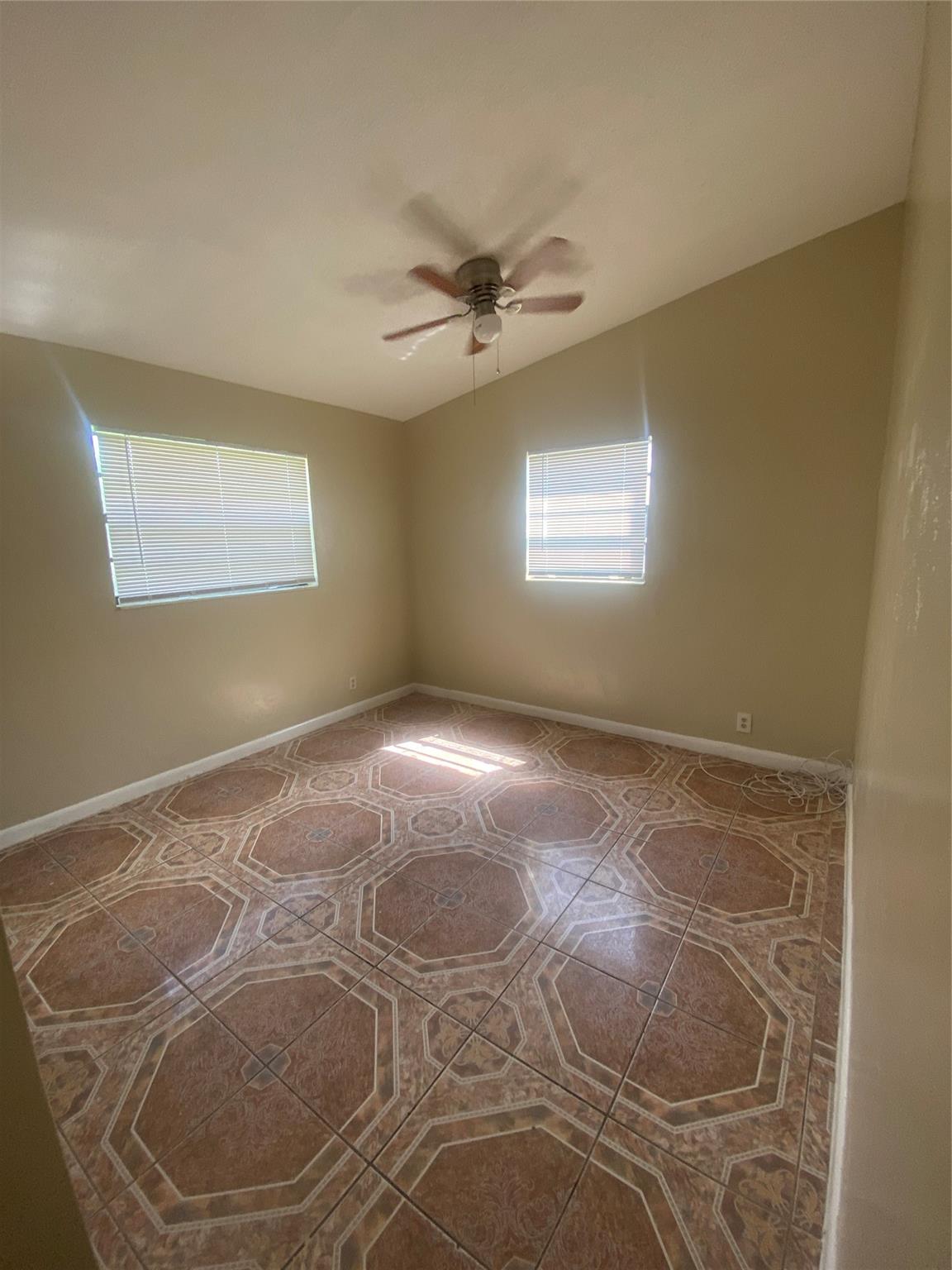 Lauderdale Manors Amd - Residential