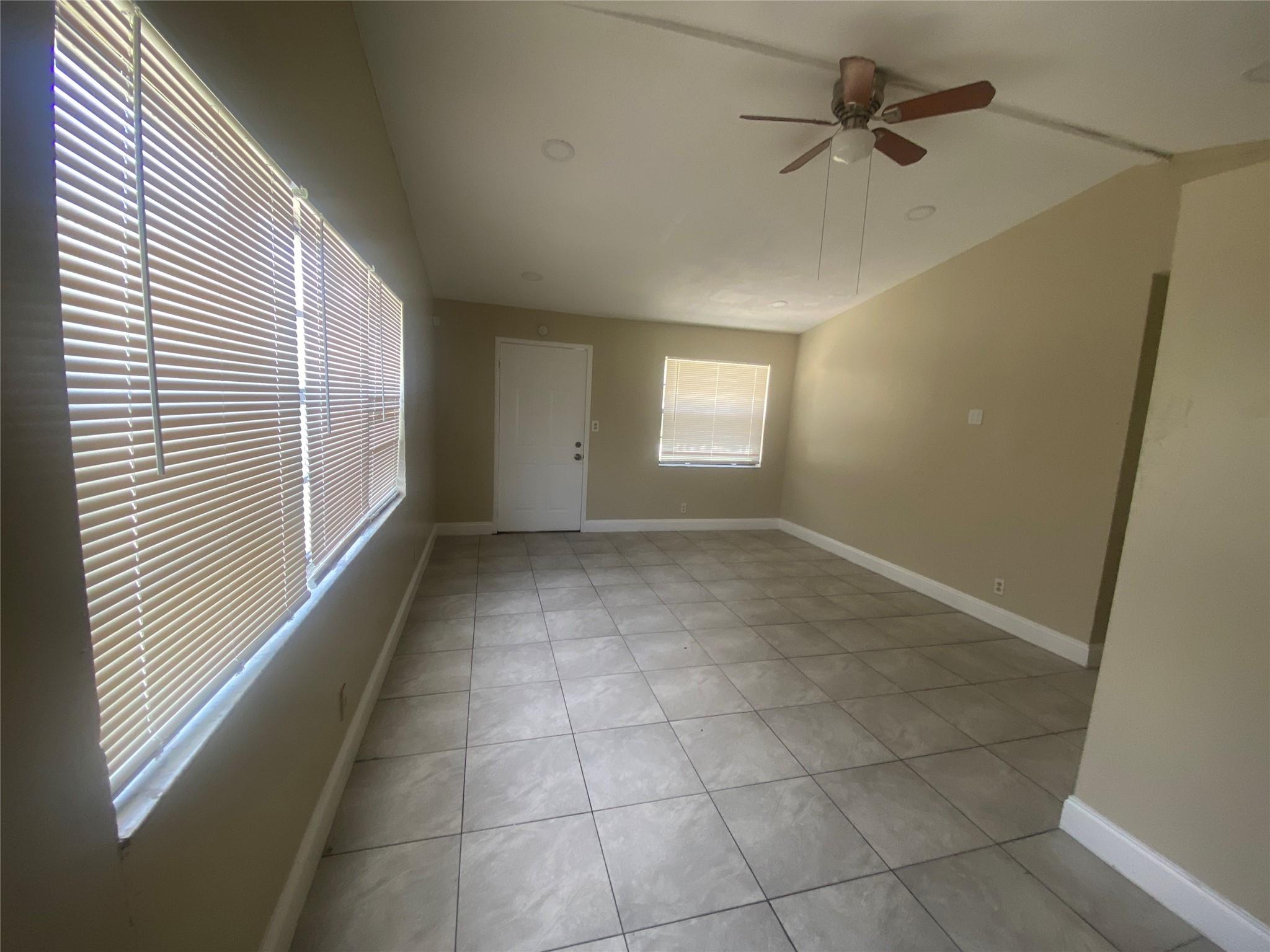 Lauderdale Manors Amd - Residential