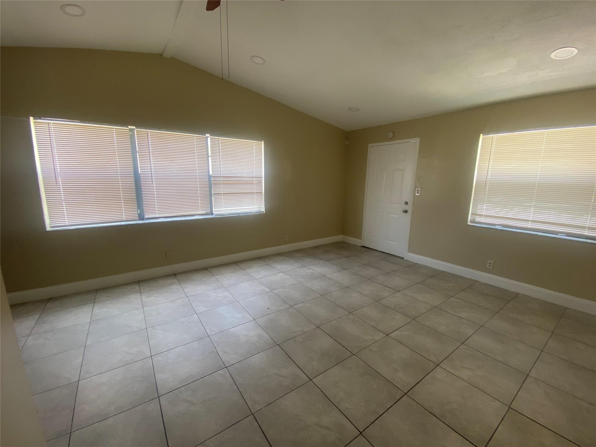 Lauderdale Manors Amd - Residential