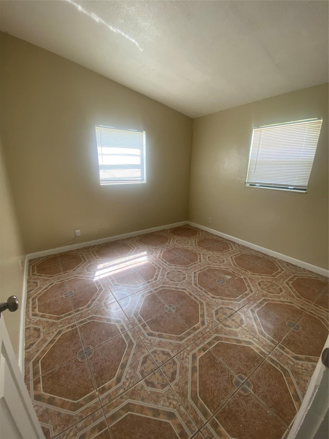 Lauderdale Manors Amd - Residential