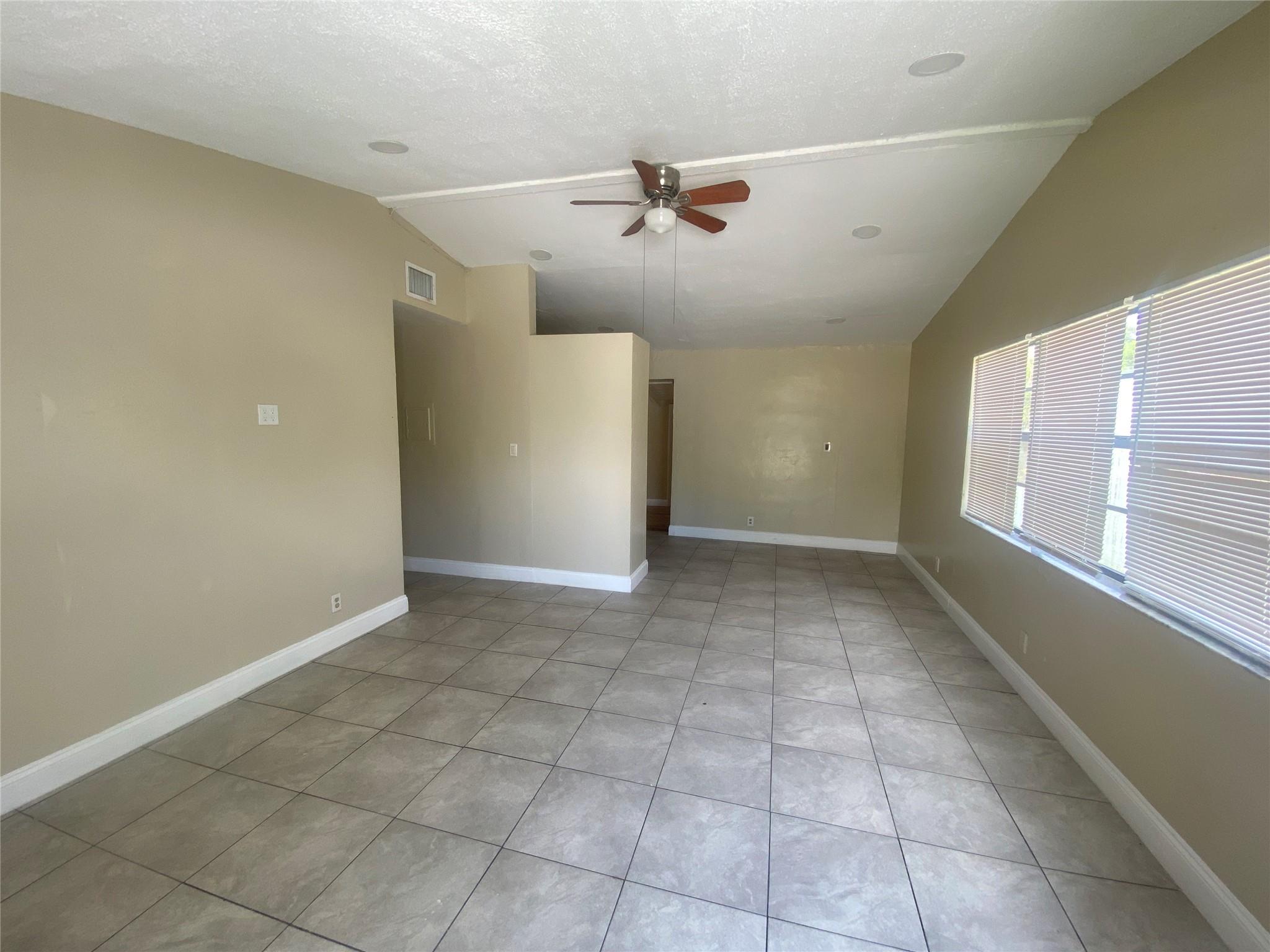 Lauderdale Manors Amd - Residential