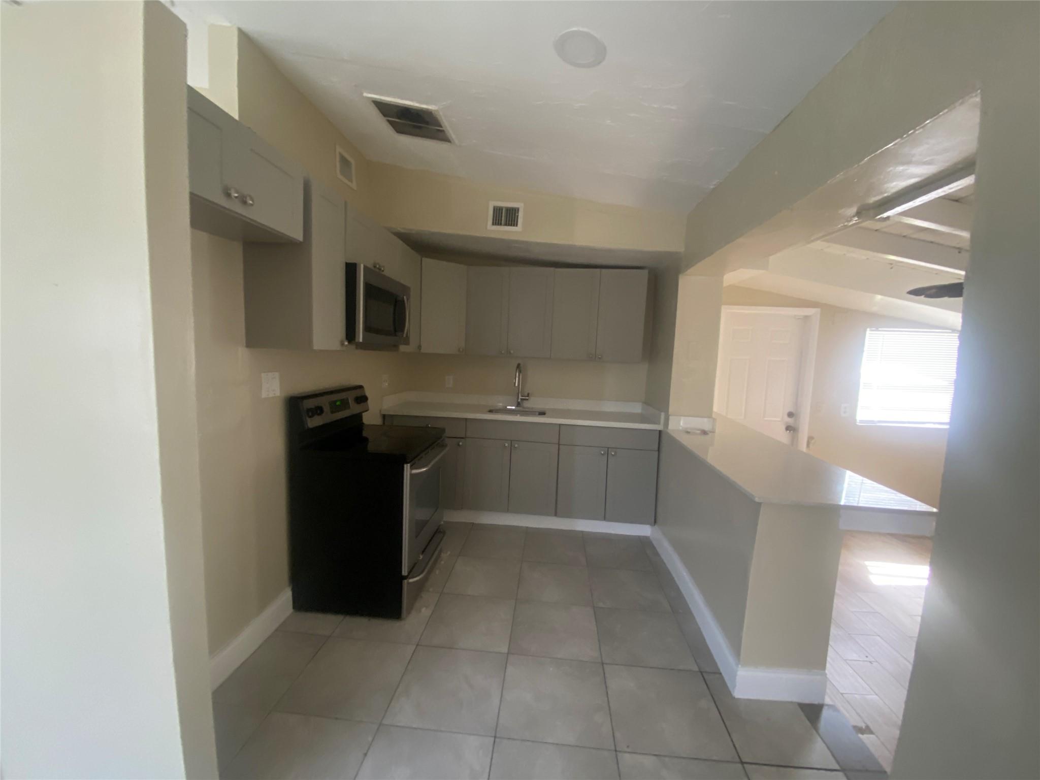 Lauderdale Manors Amd - Residential