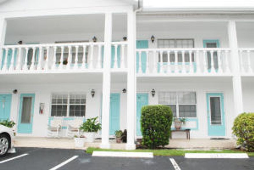 PROPERTY HAS HAD SUBSTANTIAL UPDATING INCLUDING NEW ELECTRICAL, NEW AC WITH UV FILTER, STAINLESS DISHWASHER, MICROWAVE,  NEW WINDOWS IN MASTER,   PAINTED THROUGHOUT, NEW VANITY AND BACKSPLASH IN BATHROOM, TRACK LIGHTING, GRANITE COUNTERTOPS, NEW CABINETRY. COLONIAL RIDGE IS AN OCEAN FRONT GATED COMMUNITY WITH 200 FEET OF BEACH FRONT. THERE IS A GREAT GAZEBO DIRECTLY ON THE BEACH WITH FANTASTIC PANORAMIC VIEWS, LARGE LAWN AREA AND BOARDWALK. THE COMMUNITY HAS A SWIMMING POOL, CLUB HOUSE, AND OTHER AMENITIES. THIS UNIT MAY BE PURCHASED WITHOUT THE AGE RESTRICTION!  80/20 COMMUNITY IS 55+. LOCATED IN THE HEART OF OCEAN RIDGE AND IS THE BEST KEPT SECRET.  MONTHLY FEE INCLUDES THE LAND LEASE