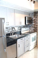 COLONIAL RIDGE CORP - Residential