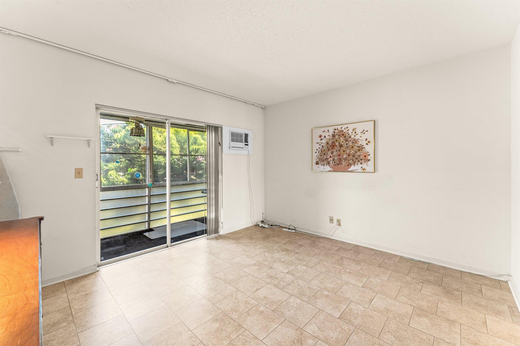 SALISBURY CONDOS - Residential