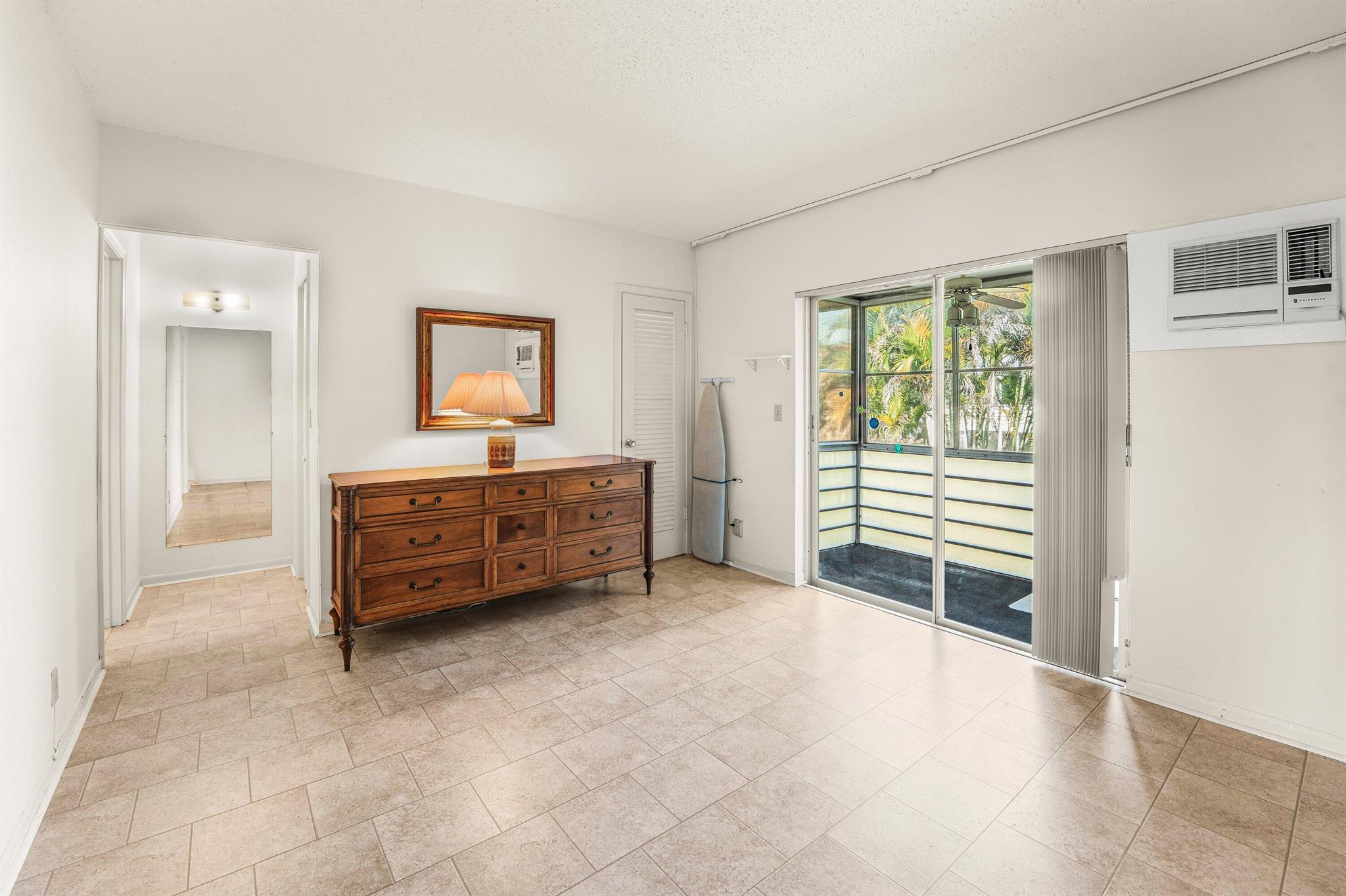 SALISBURY CONDOS - Residential