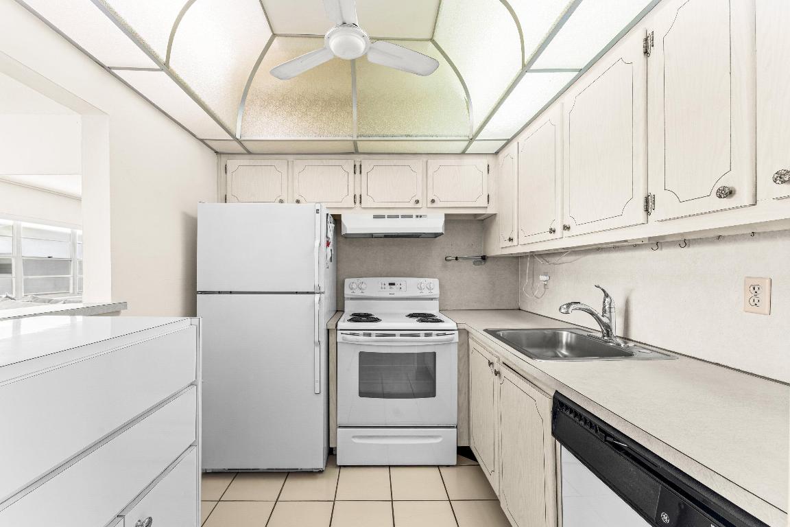 SALISBURY CONDOS - Residential