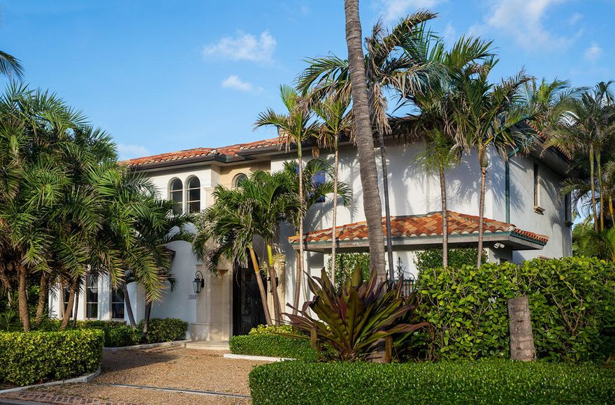 Spacious and bright Mediterranean residence close to the beach and bike trail. High ceilings, detailed finishes and impact windows throughout. Tranquil pool and outdoor covered loggia. First floor features a large living room, family room, gourmet kitchen, breakfast area, formal dining room and a library with full bath. Two car garage.

The second floor features a dramatic and spacious master suite with two baths and two walk-in closets. Also completing upstairs are two additional guest suites with full baths. This home is move-in ready and ideal for a primary or secondary residence.