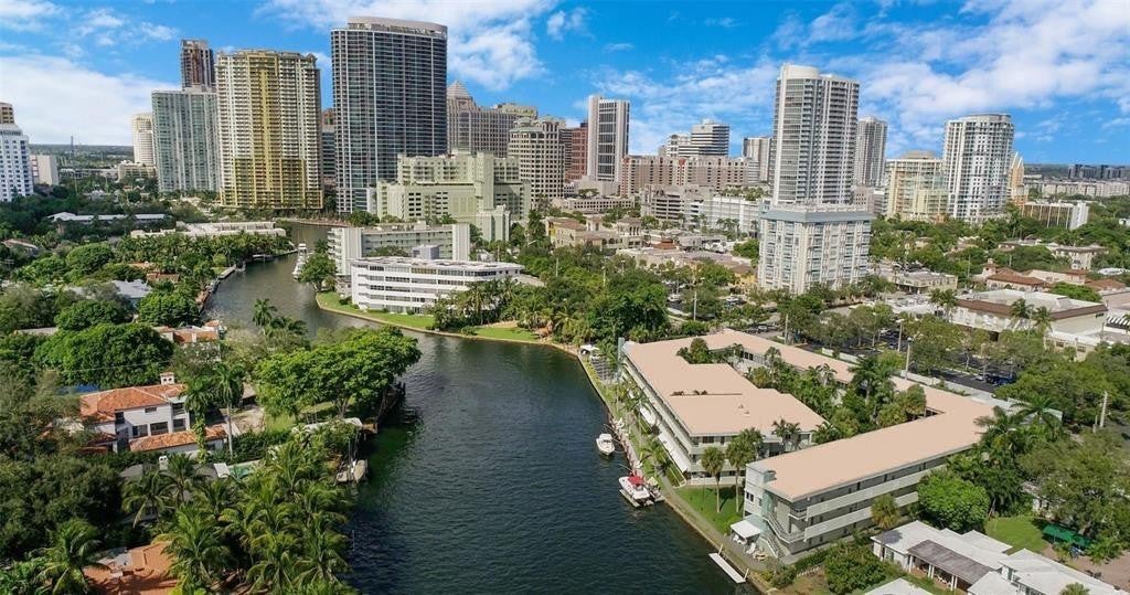 1000 SE 4th Street, Fort Lauderdale FL 33301