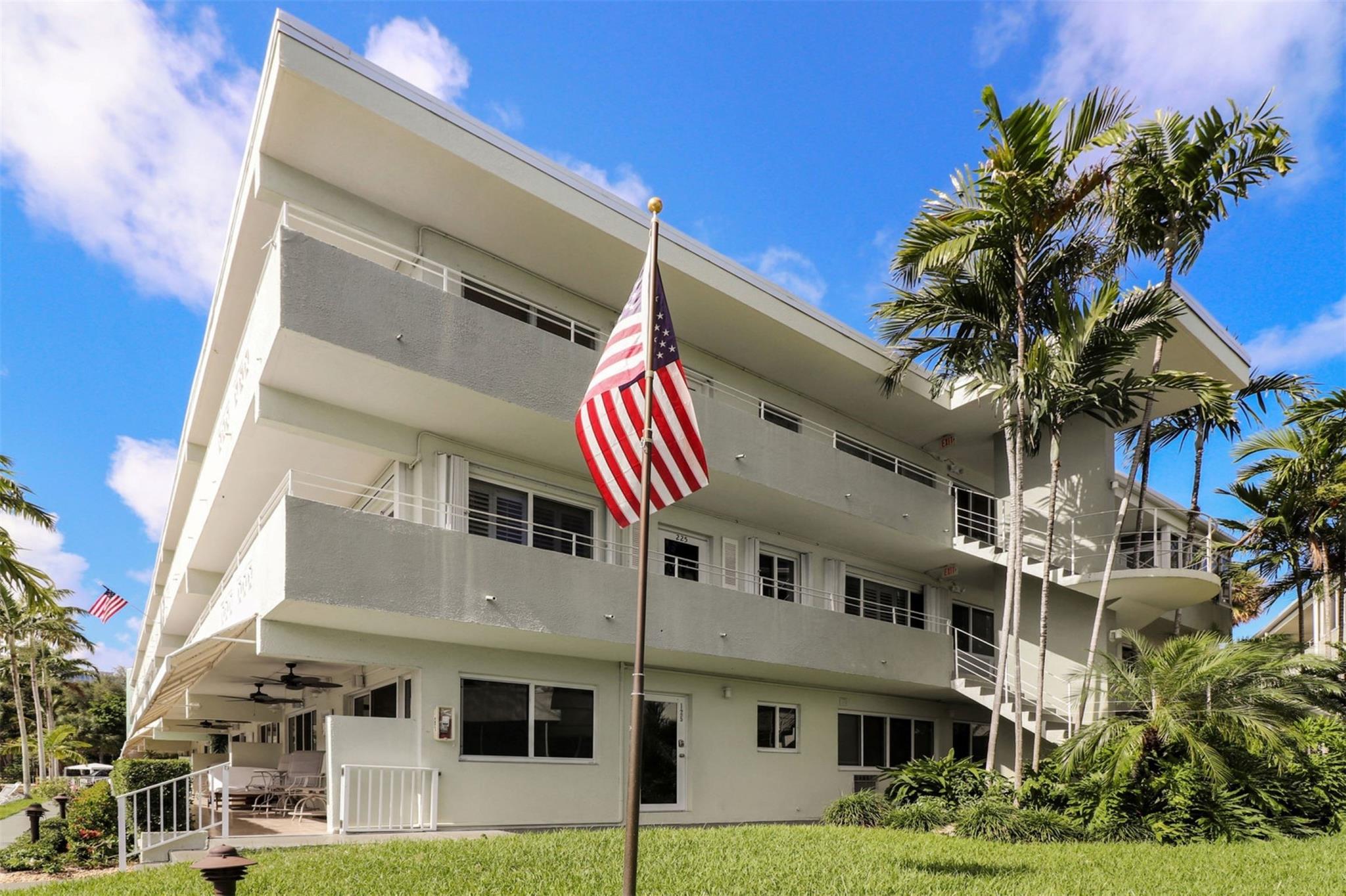Lowest price in Las Olas Downtown for waterfront condo building for 2 bedroom 2 bath Florida condo home in small boutique building on the New River and one block to Las Olas Boulevard. Premier and highly desired location. Steps to riverfront from home. All impact windows & doors. Timeless updated white large kitchen provides large island for entertaining. Renovated Bathrooms. Stylish updated tile flooring. Washer/dryers are permitted in this building. Watch the yachts cascade by. Downtown, close to FTL Beach, airport & port. On Fort Lauderdale Boat parade route and next to water taxi stop. Walk to restaurants, entertainment & shopping venues in minutes or enjoy the all day everyday boat parade on the New River. Brand new roof and gutters. Building Electric update in process.