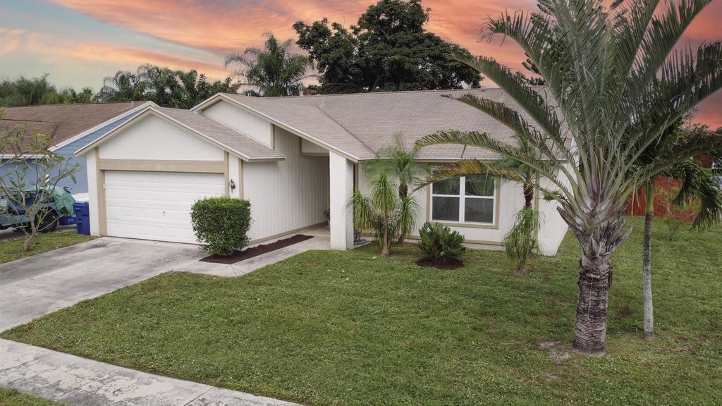 Photo of 107 Greenbriar Drive, Jupiter, FL 33458 (MLS # R10942511)