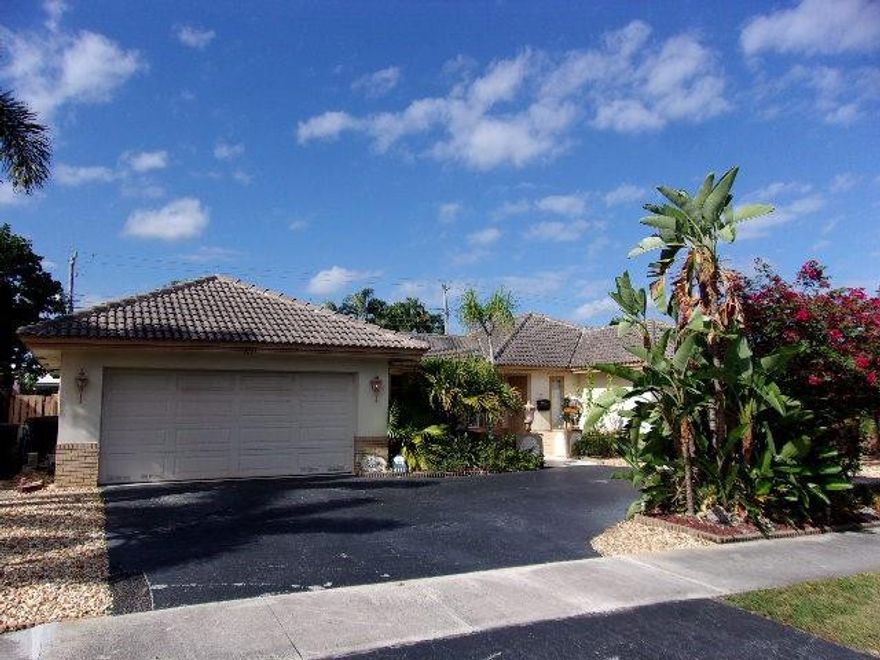 4 BEDROOMS, 2 BATH, 2 CAR GARAGE WITH POOL IN DESIRABLE IMPERIAL POINT!  THIS IS A UNIQUE OPPORTUNITY TO OWN A PROPERTY THAT IS SITUATED IN THIS ESTABLISHED AND EXCLUSIVE COMMUNITY. THIS HOME IS PRICED RIGHT TO UPDATE AND MAKE YOUR OWN.  LIVING ROOM AND KITCHEN OVERLOOK THE POOL. ENJOY SOUTH FLORIDA YEAR AROUND OUTDOOR LIVING WITH SCREENED POOL AND PATIO.  CIRCULAR DRIVE PROVIDES AMPLE PARKING. MINUTES TO THE BEACHES, FORT LAUDERDALE AIRPORT, AND I-95.  FINE DINING, SHOPPING, SCHOOLS INCLUDING WESTMINSTER ACADEMY AND PINE CREST.  AS IS WITH RIGHT INSPECT.