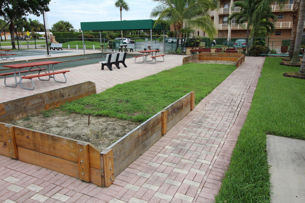 ROYAL PARK GARDENS 3-F CONDO - Residential