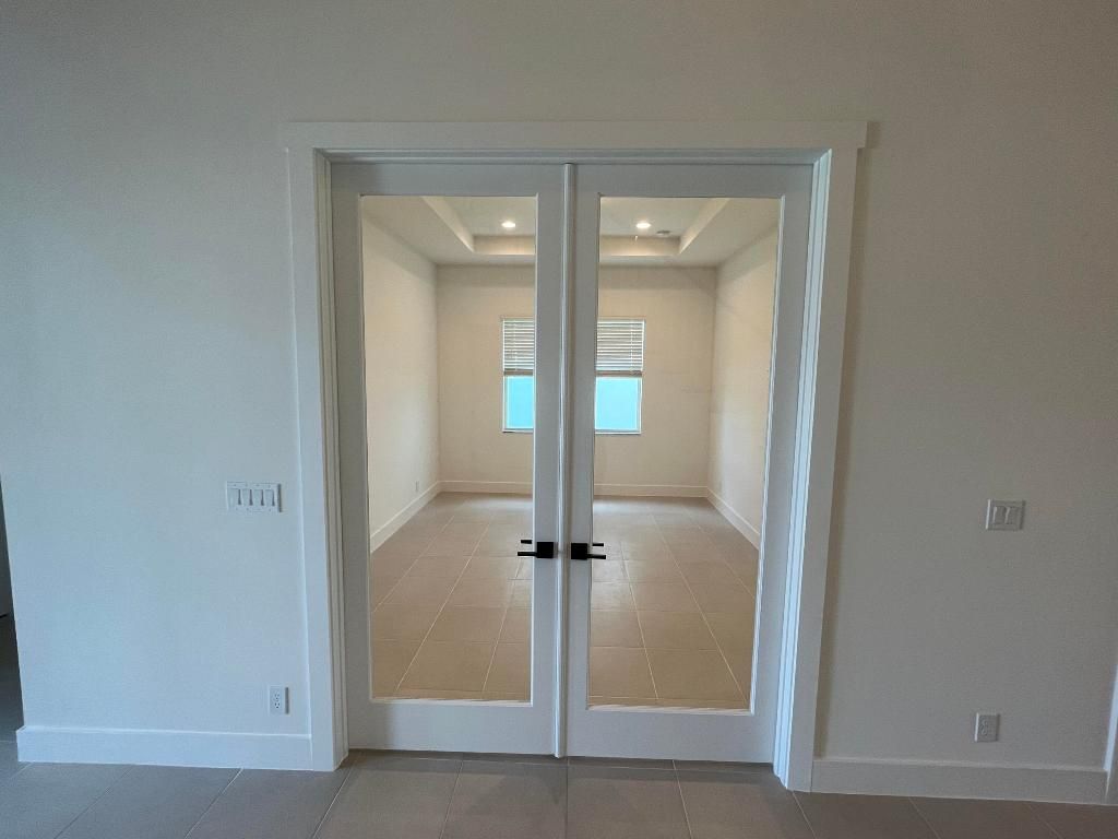 Photo of 9288 Crestview Circle, Palm Beach Gardens, FL 33412 (MLS # R10922282)