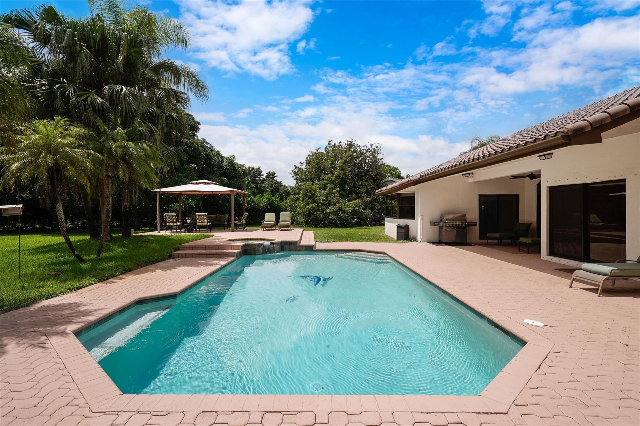 MYSTIQUE - Residential