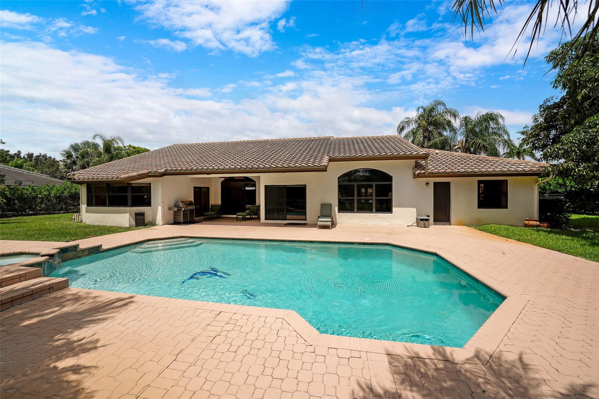 MYSTIQUE - Residential
