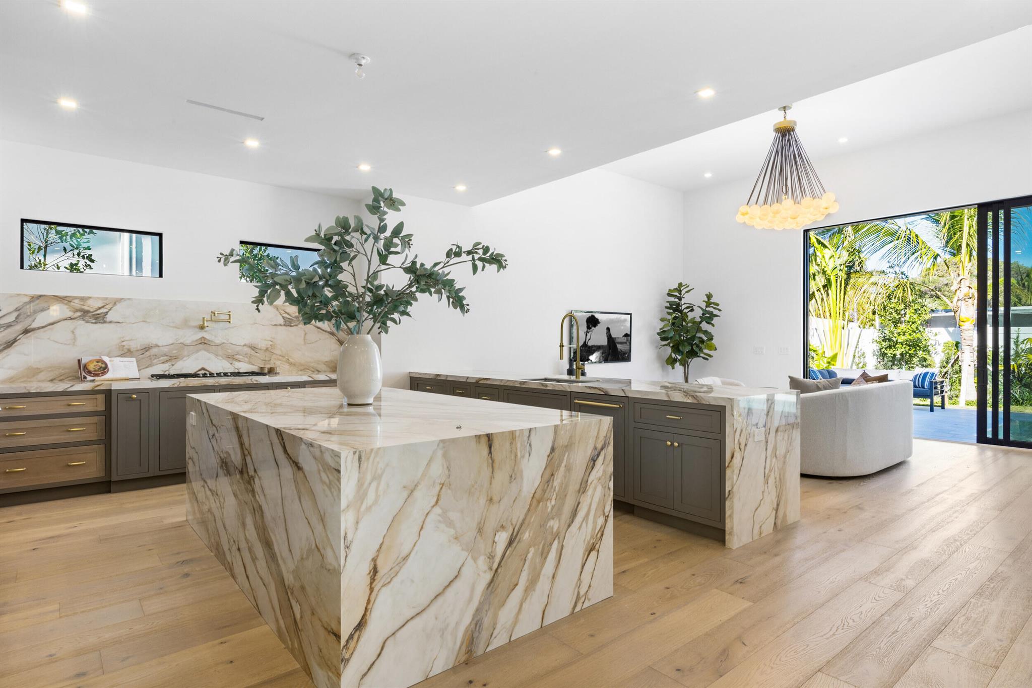 PALM BEACH SHORES - Residential