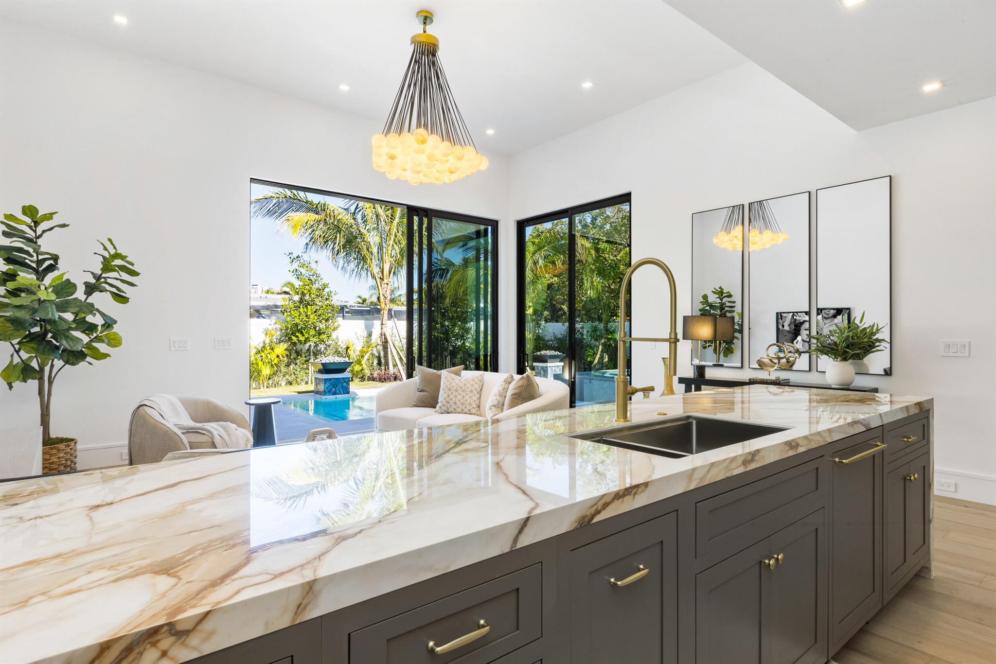 PALM BEACH SHORES - Residential