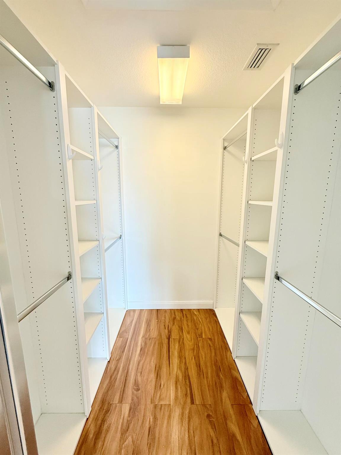 VILLAGEWALK OF WELLINGTON - Residential Lease