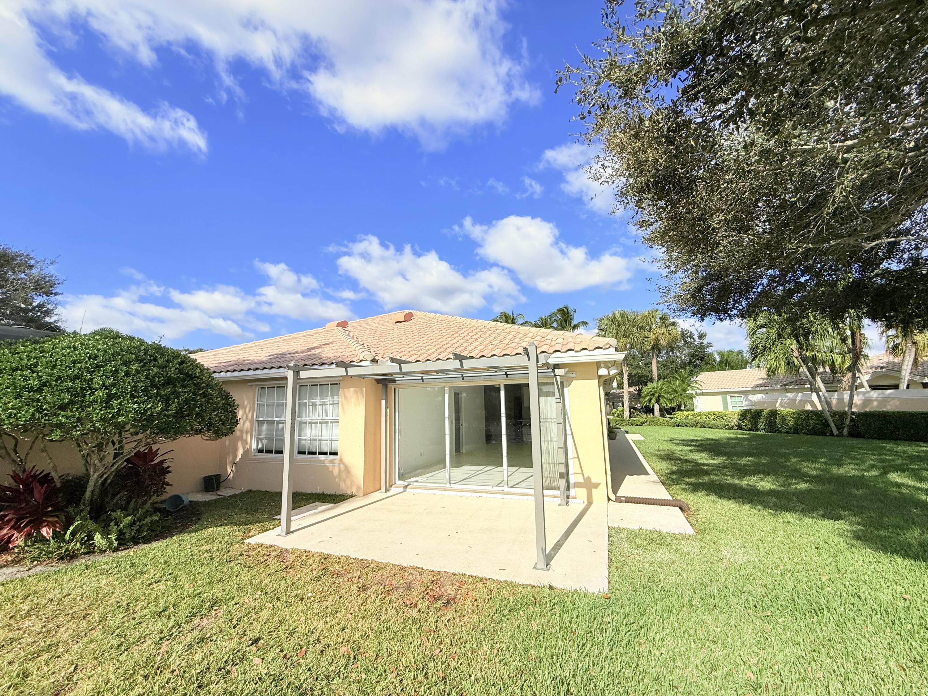 VILLAGEWALK OF WELLINGTON - Residential Lease