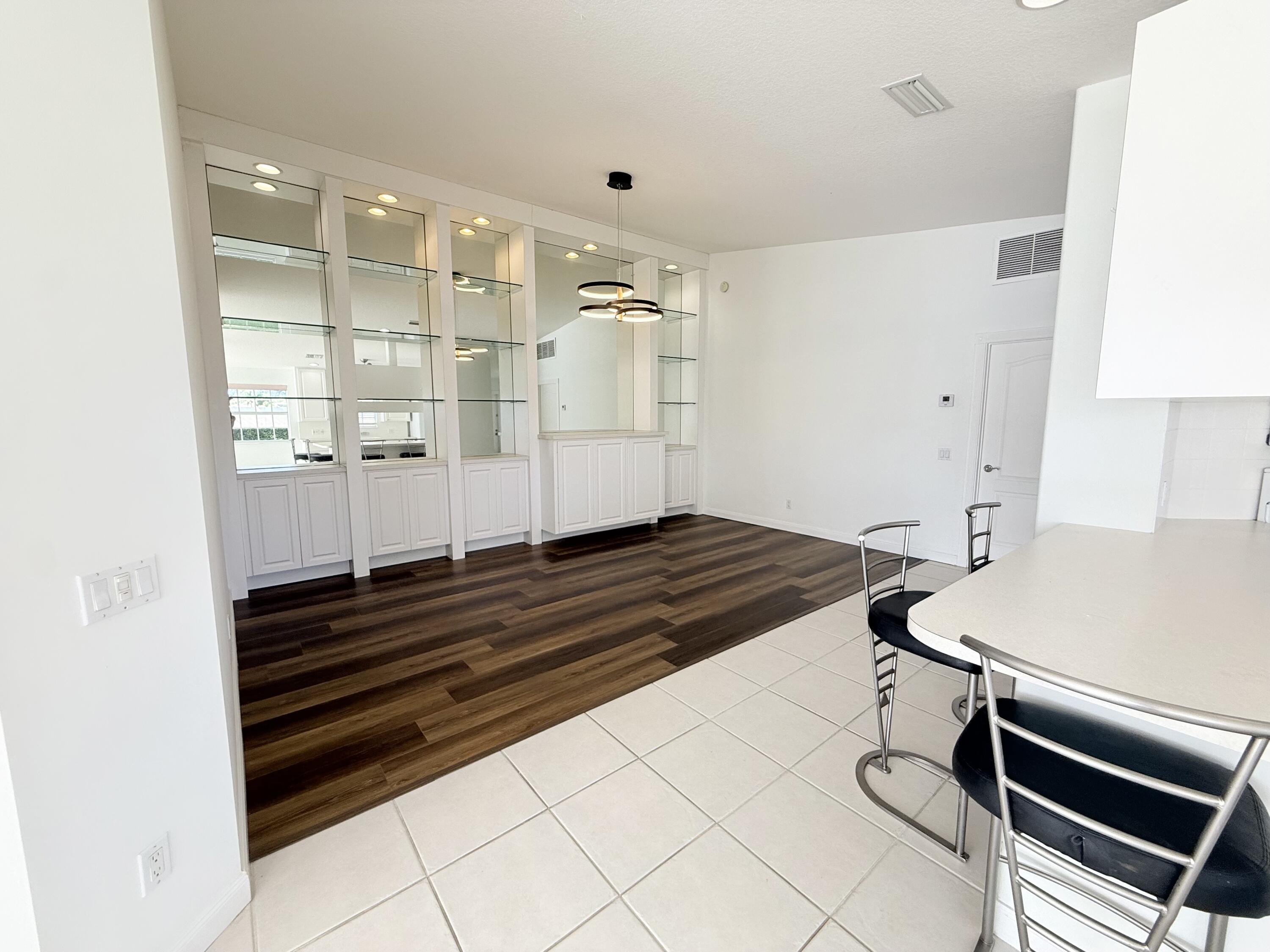 VILLAGEWALK OF WELLINGTON - Residential Lease