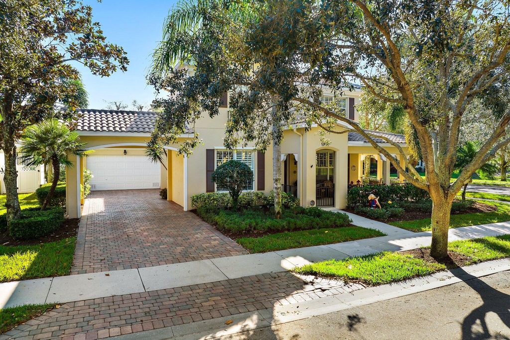 Photo of 195 San Remo Drive, Jupiter, FL 33458 (MLS # R10944447)