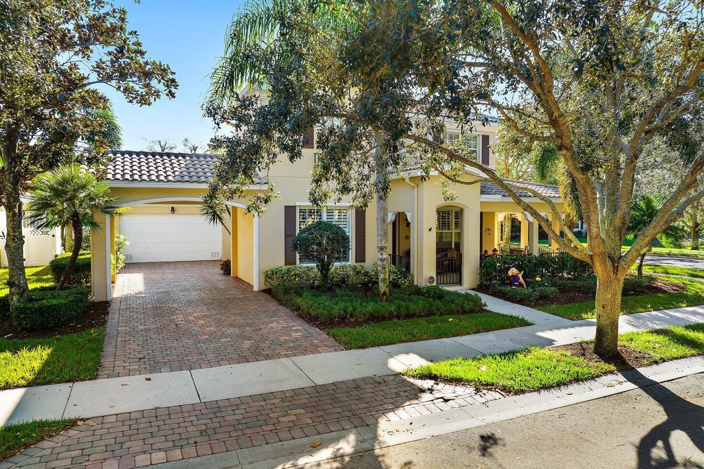 Photo of 195 San Remo Drive, Jupiter, FL 33458 (MLS # R10944447)