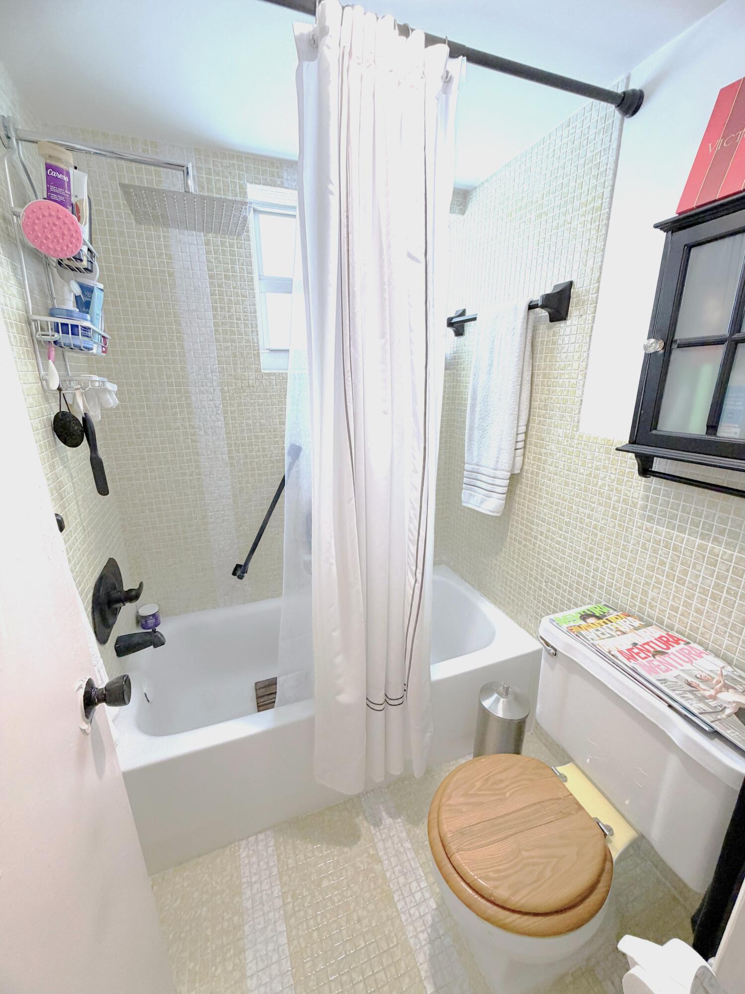 SIXTH MOORINGS CONDO - Residential