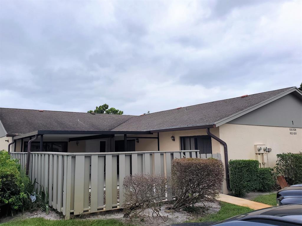 Spacious 2 bedroom, 2 Bathroom Townhome with a partially covered and gated courtyard. Private Washer and dryer in Unit, tile flooring throughout, brand new water heater, and super cold a/c. Nice sized walk in closet and plenty of storage space. This property is in the Town of Hypoluxo right next to rolling green elementary school. Requires minimum 650 Fico Score for Approval and No Less than 2 Month Rent to move in. Sorry no exceptions.