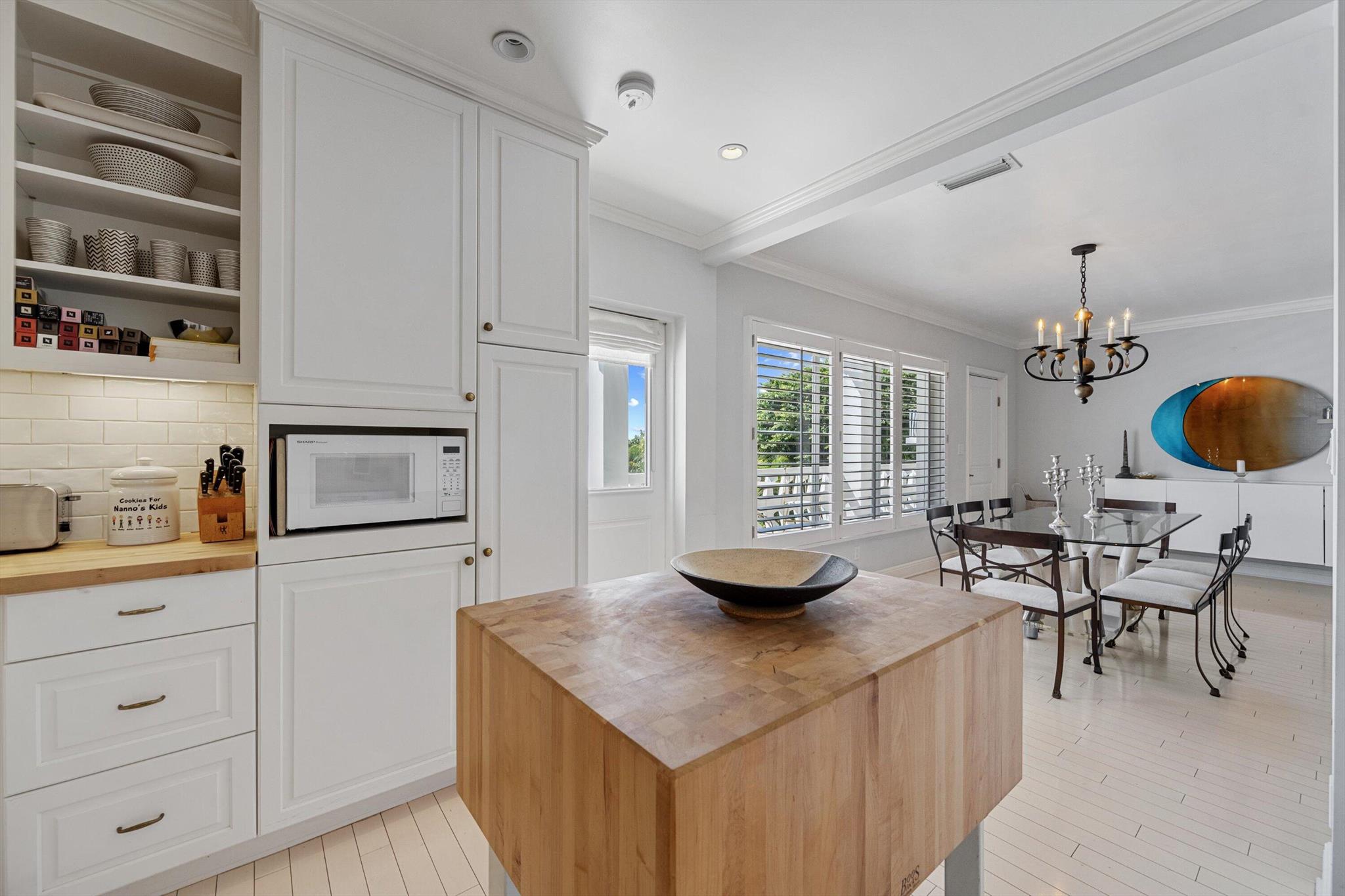 THREE HUNDRED OCEAN BLVD - Residential