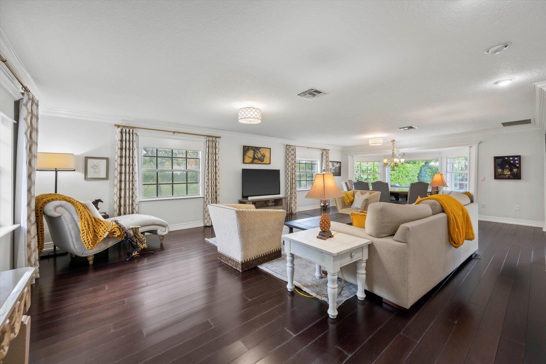 WELLINGTON AERO CLUB OF T - Residential