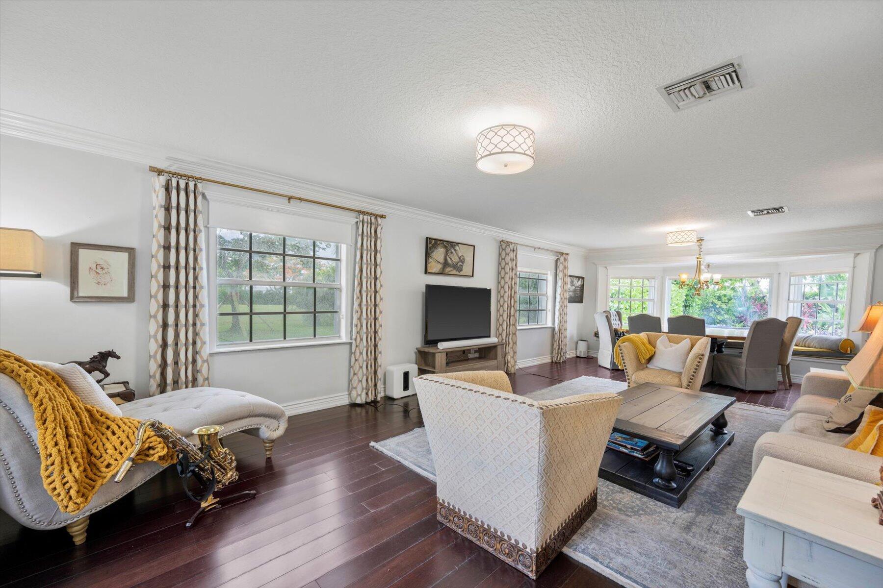 WELLINGTON AERO CLUB OF T - Residential