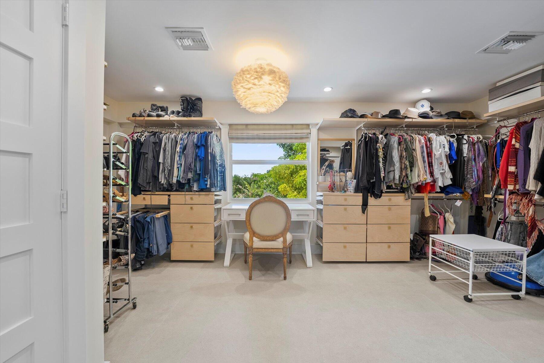 WELLINGTON AERO CLUB OF T - Residential