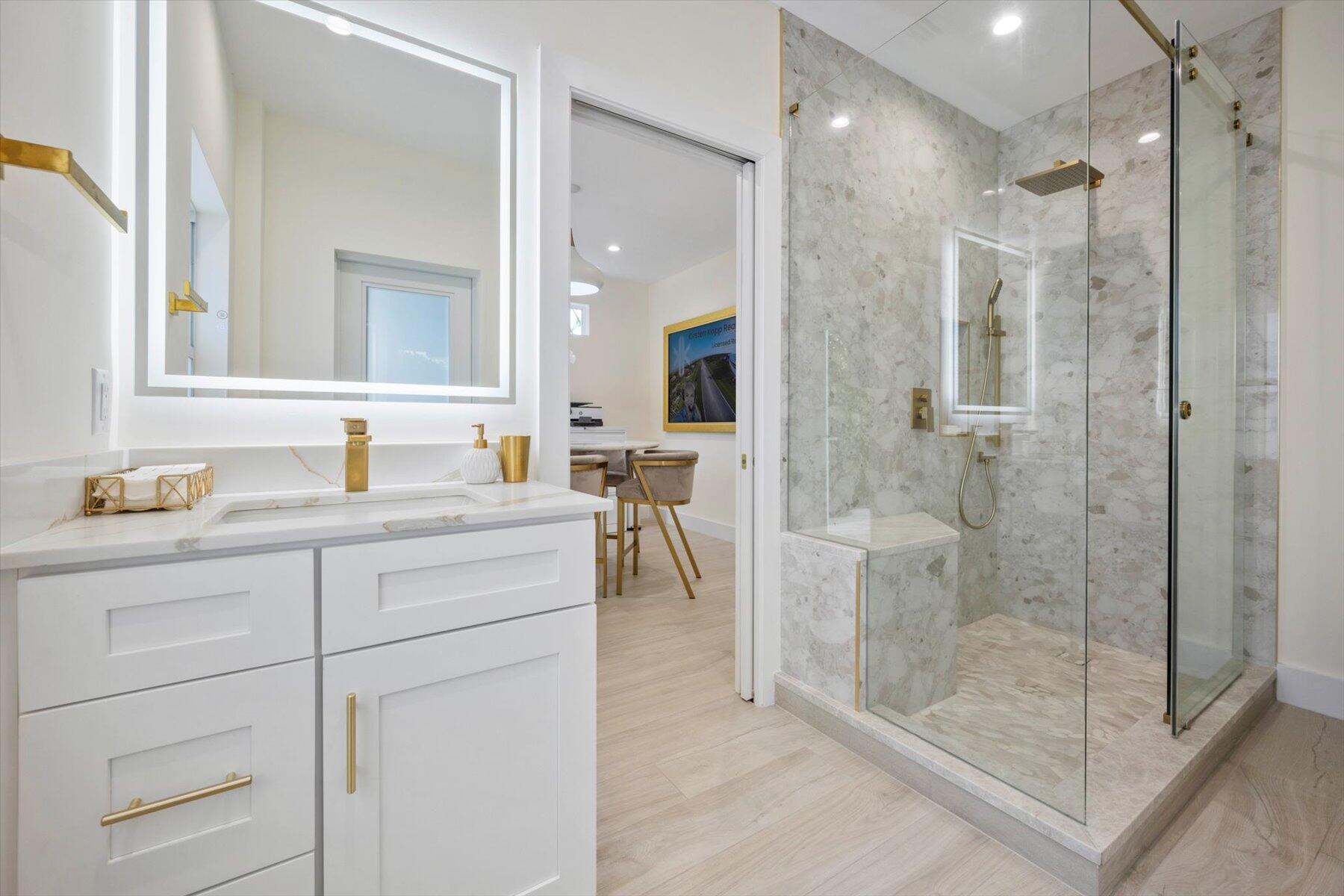 WELLINGTON AERO CLUB OF T - Residential