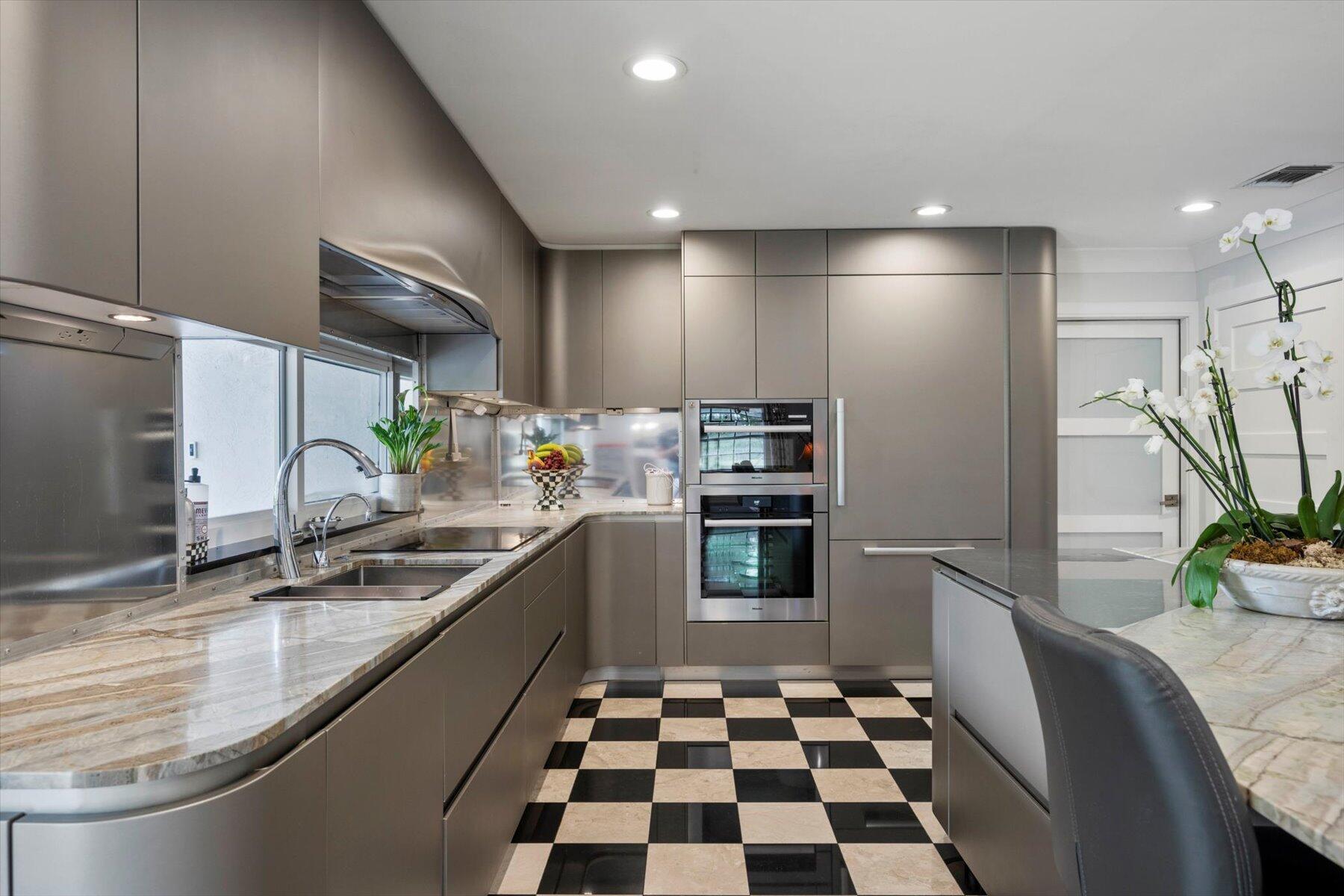 WELLINGTON AERO CLUB OF T - Residential