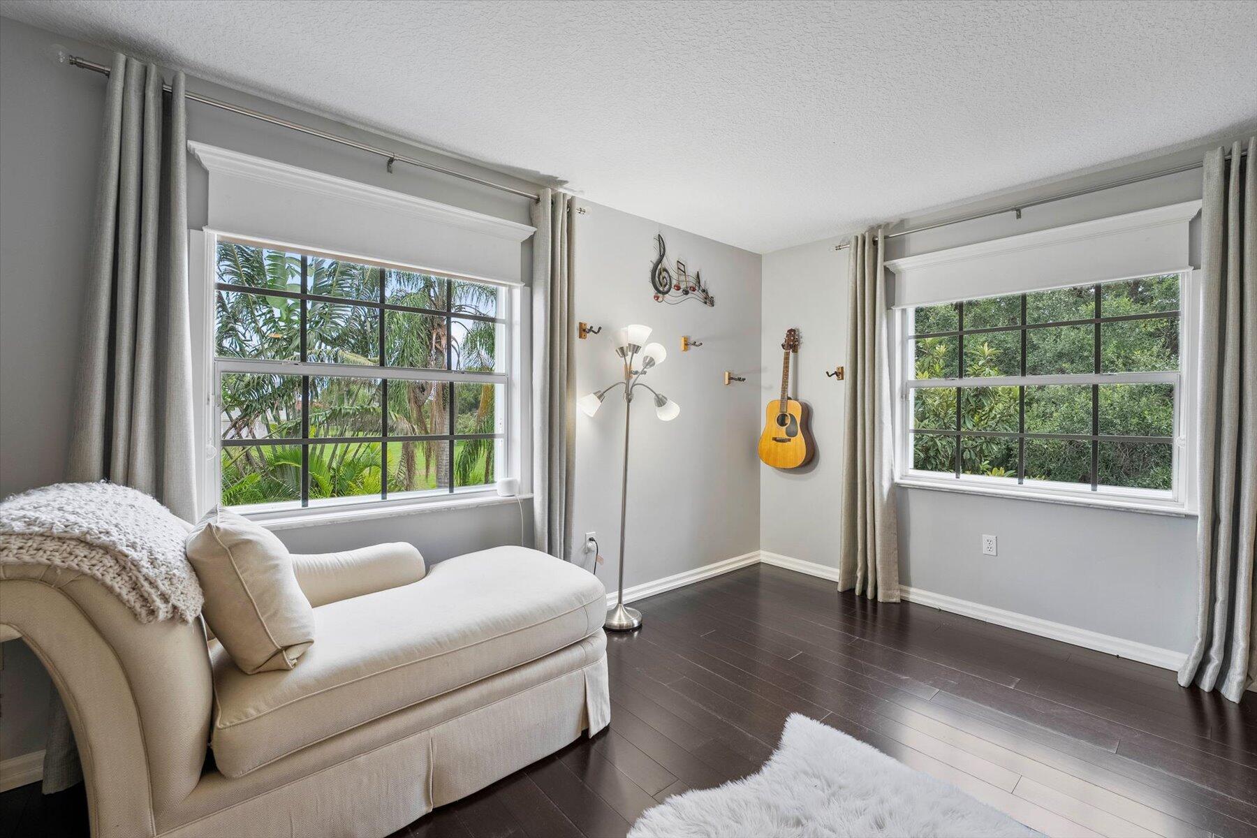 WELLINGTON AERO CLUB OF T - Residential