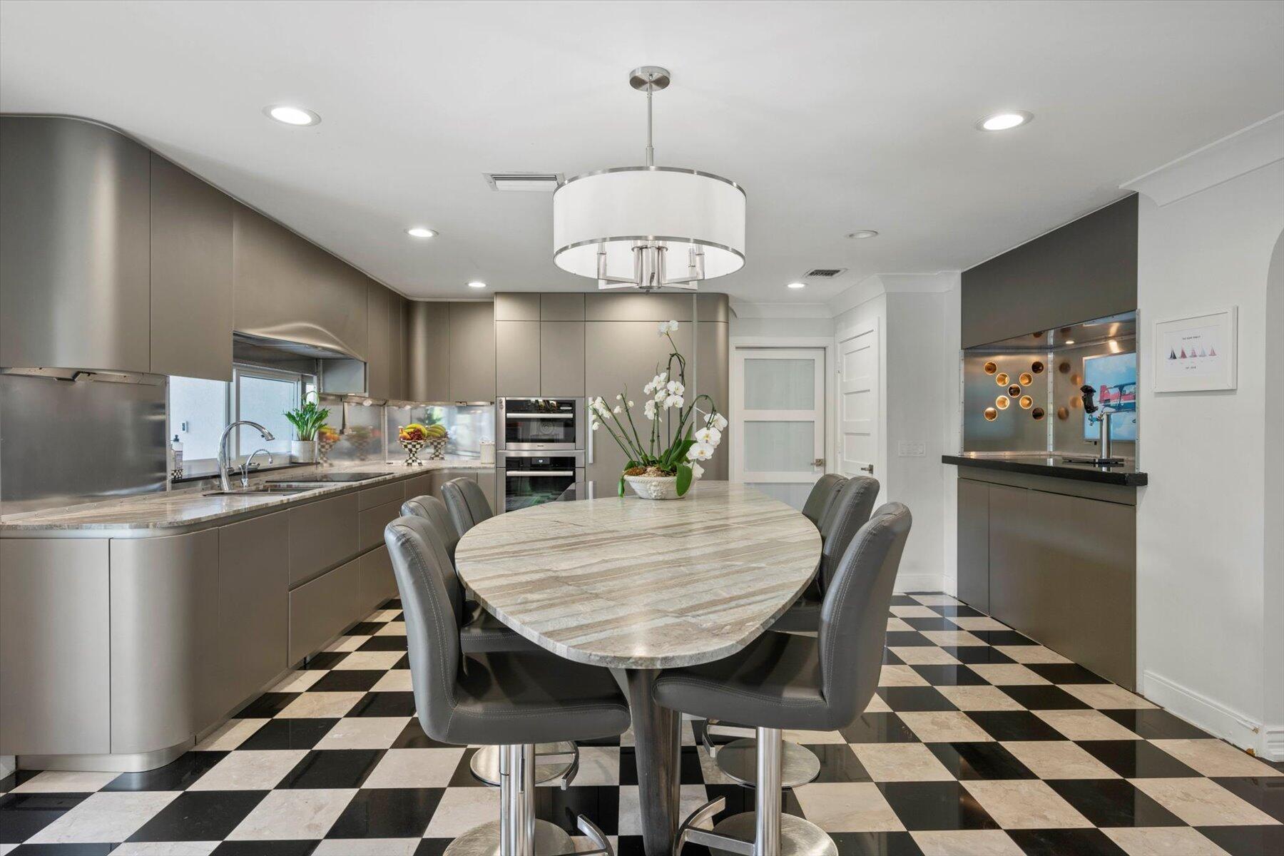 WELLINGTON AERO CLUB OF T - Residential