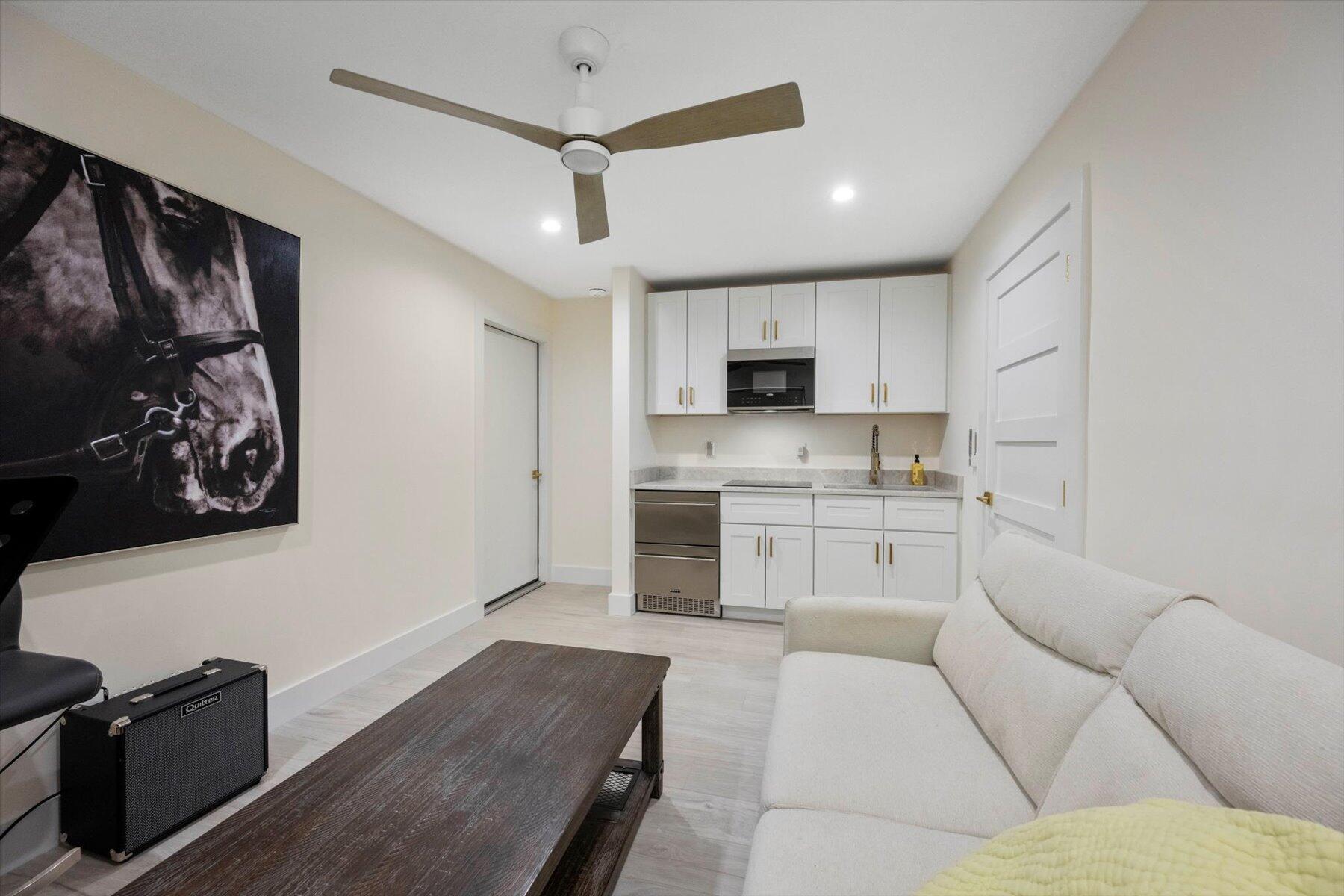 WELLINGTON AERO CLUB OF T - Residential